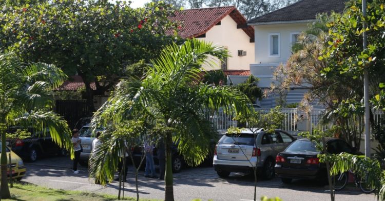 PF faz operação de busca e apreensão na casa de Eduardo Cunha em Brasília